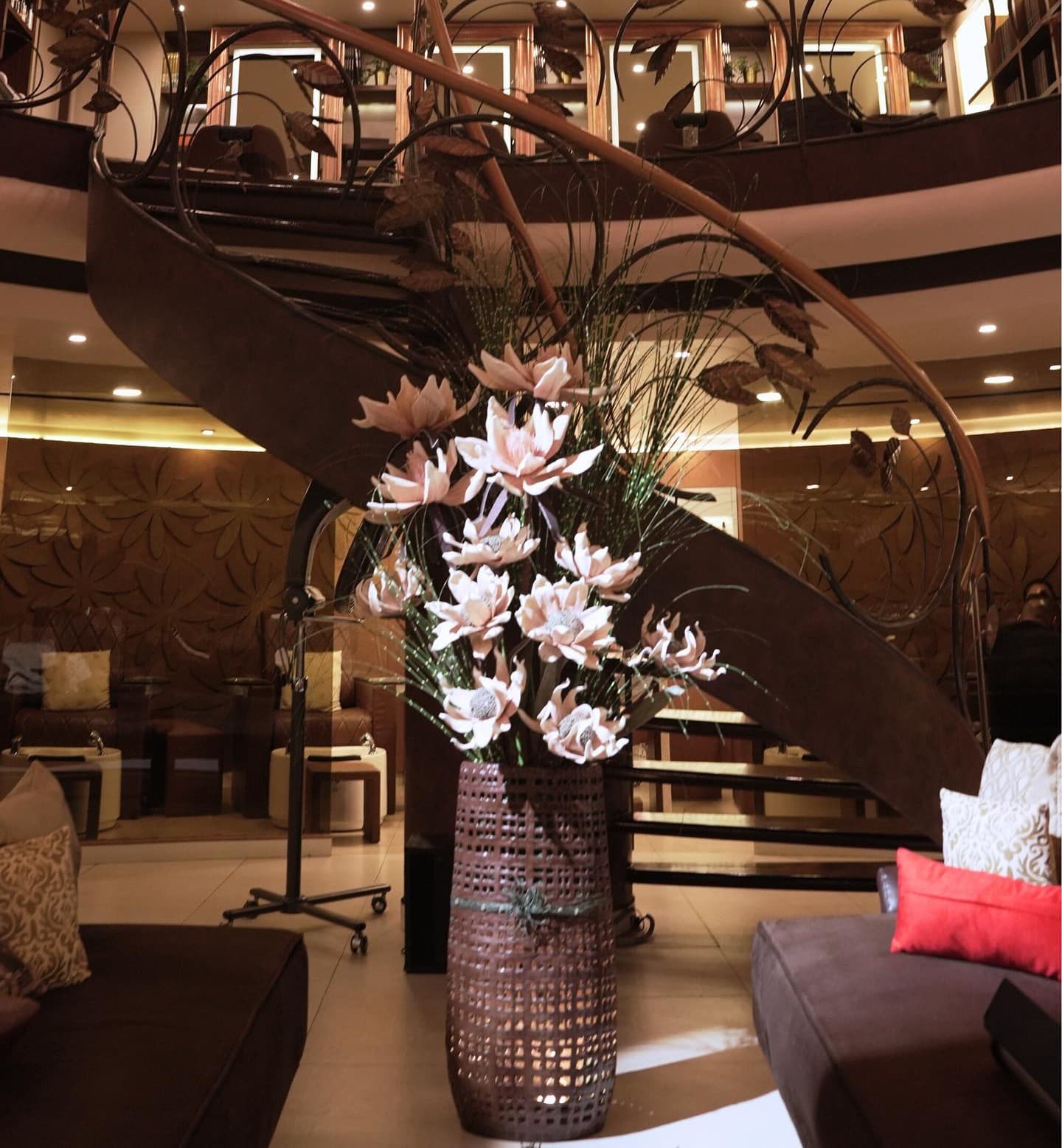 Between the floors — The flagship